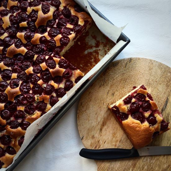 Fluffy cherry sponge cake