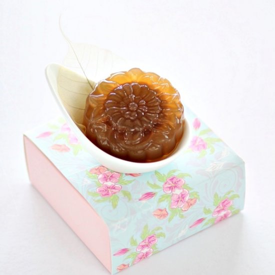 Date Lotus Jelly Mooncake