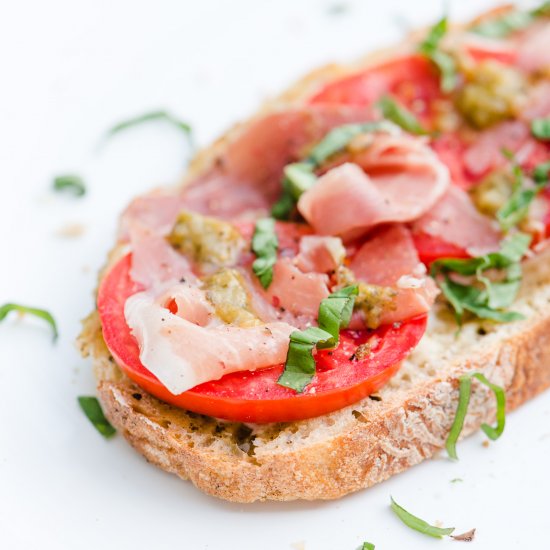 Pesto, Prosciutto & Tomato Toast