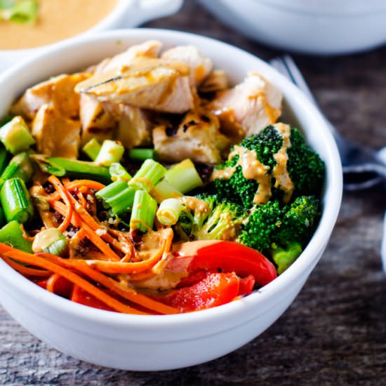 Chicken Veggie Quinoa Bowl