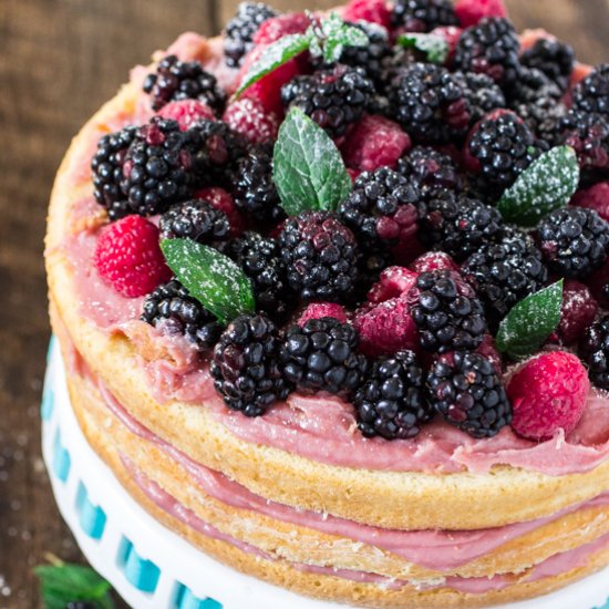 Naked Cake with Raspberry Cream