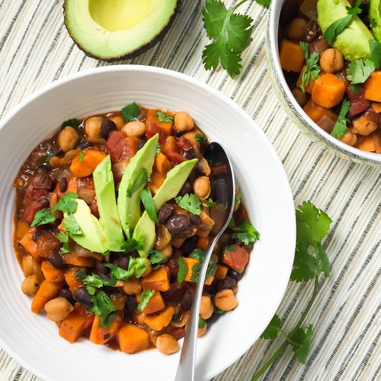 Chipotle Chickpea & Sweet Potato Chili