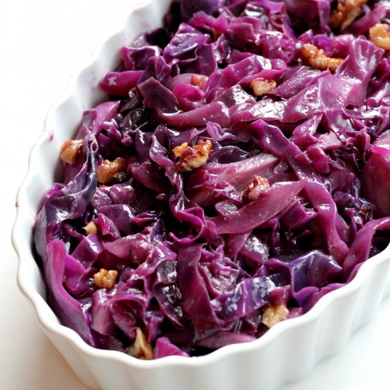 Braised Cabbage with Walnuts