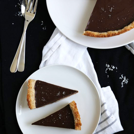 Vegan Chocolate Ganache Pie