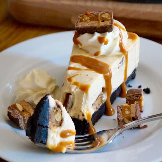 No-Bake Snickers Cheesecake