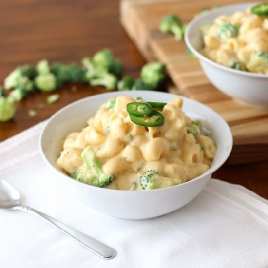 Broccoli Jalapeno Mac and Cheese