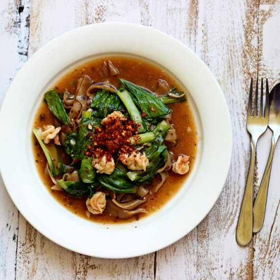 Thai Noodle in Gravy with Shrimp