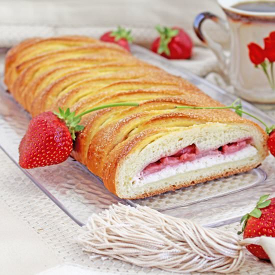 Sweet Farmers Cheese and Strawberries Braid