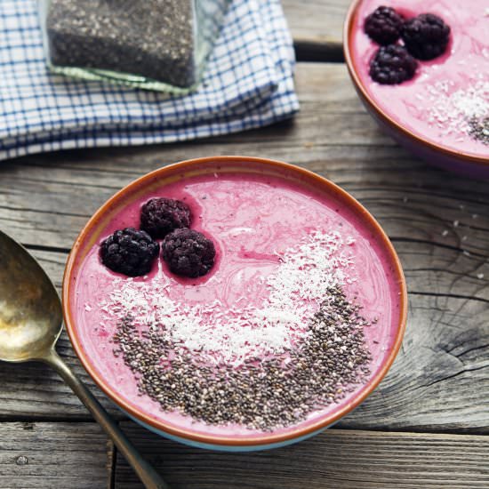 Chia Seed Berry Smoothie Bowl