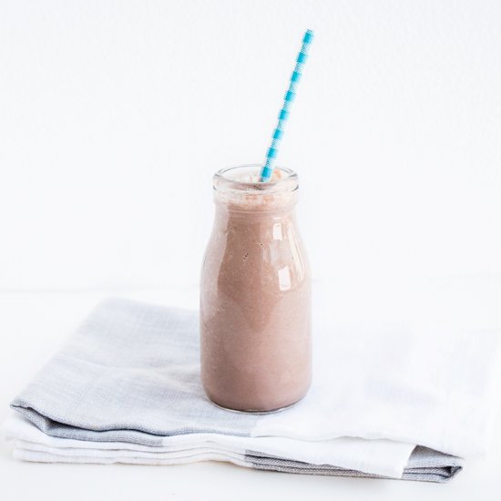 Homemade Chocolate Macadamia Milk