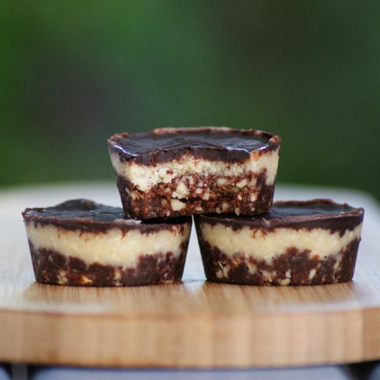 Raw Mint Chocolate Layer Cakes