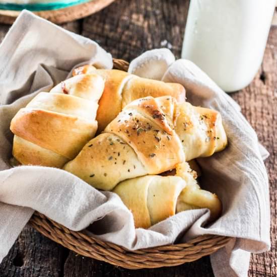 Brazilian Ham and Cheese Rolls