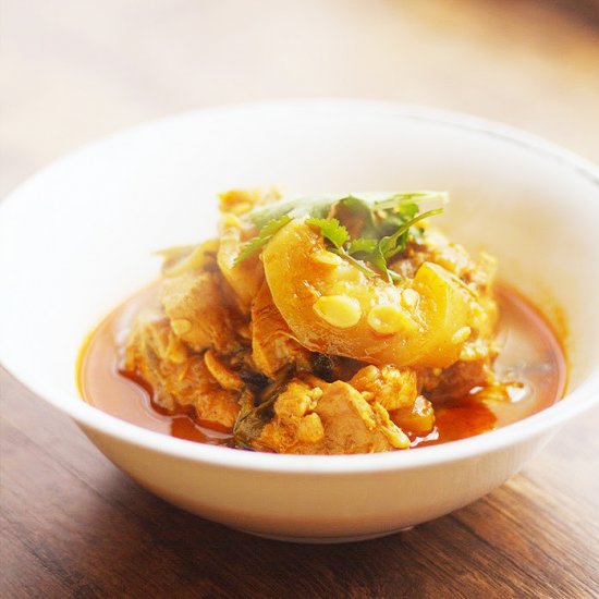 Chicken and Bottle Gourd Curry