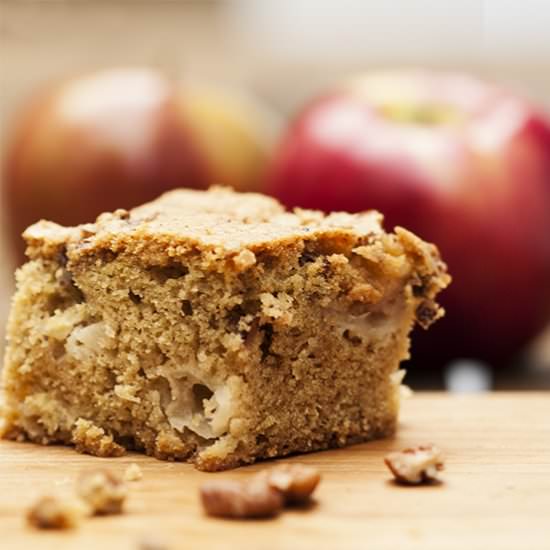 Mom’s Fresh Apple Cake