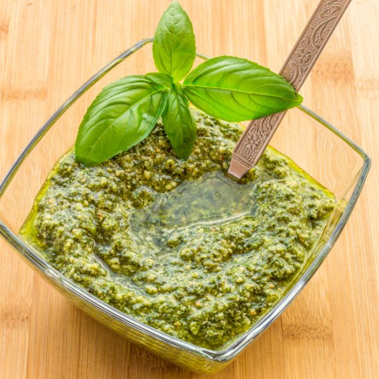 Homemade Spinach Basil Pesto