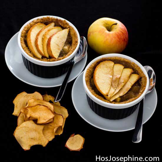 Mini Pies with Apple Compote