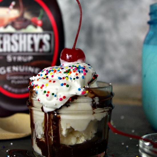 Cheesecake Ice Cream Sundae