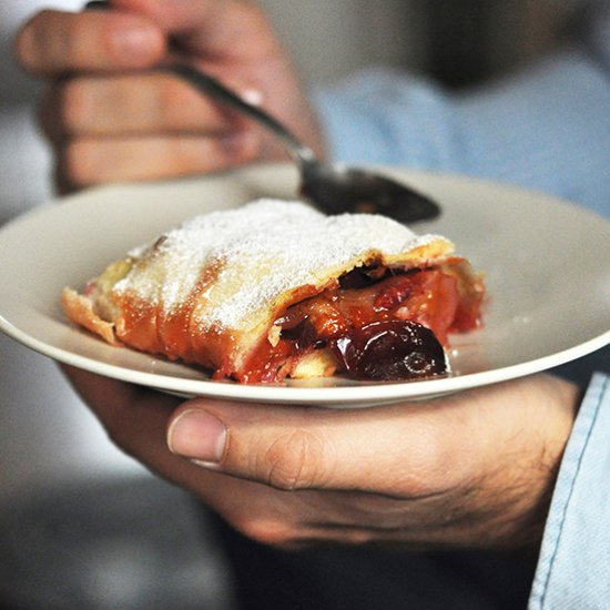 Plum Strudel for Beginners