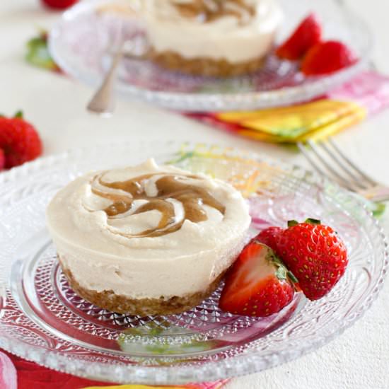 Raw Vanilla Cheesecakes