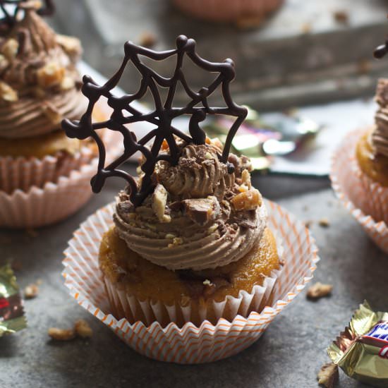 Pumpkin Snickers Cupcakes