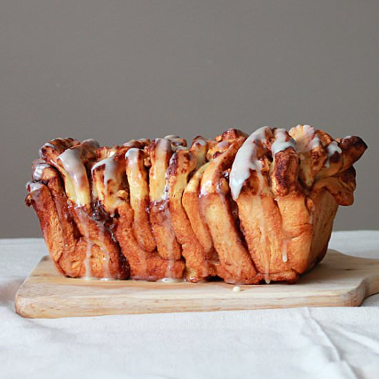 Apple Cinnamon Pull Apart Bread