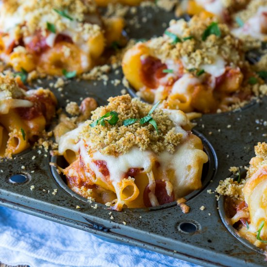 Mac and Cheese Pizza Cups