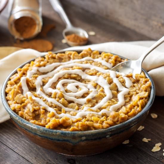 Pumpkin Cinnamon Roll Oatmeal