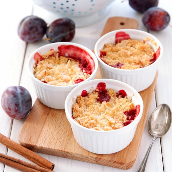 Almond Plum Crumble