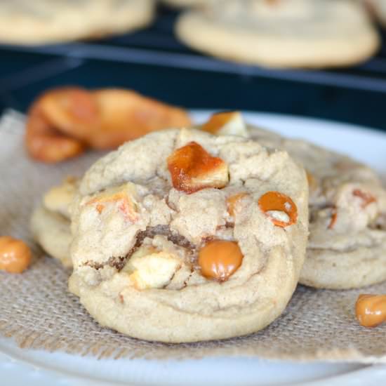 Cinnamon Caramel Apple Cookies