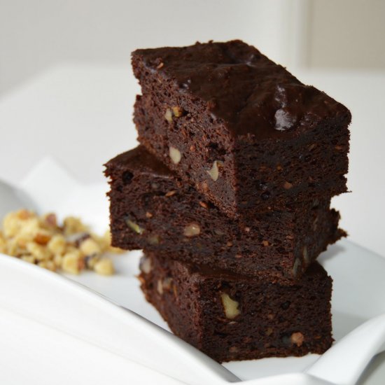 Avocado Brownies with Hazelnuts