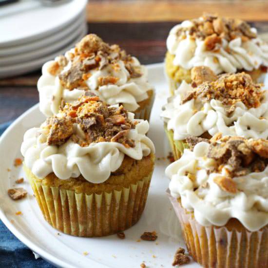 Pumpkin and Butterfinger Cupcakes