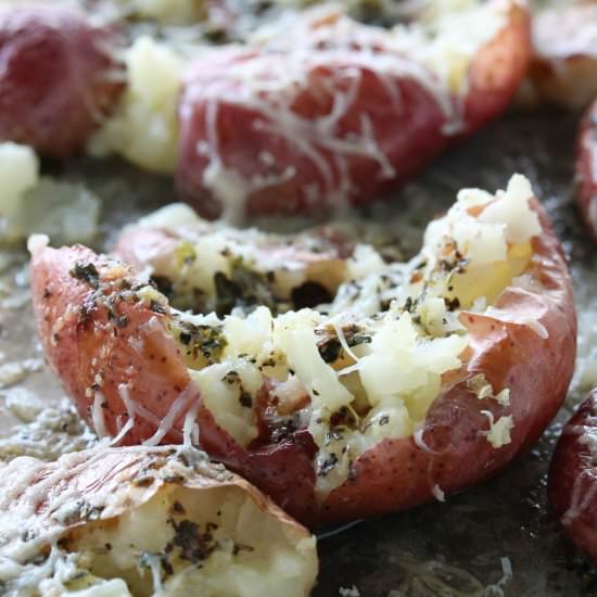 Garlic Bread Smashed Potatoes