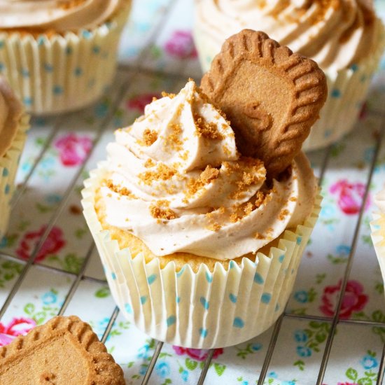 Cookie Butter Cupcakes