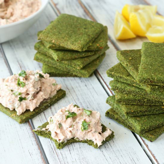 Cheesy Grain-Free Spinach Crackers