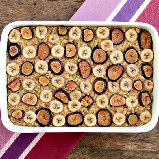 Banana Fig Oatmeal Bake