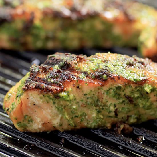 Grilled Salmon with Pesto