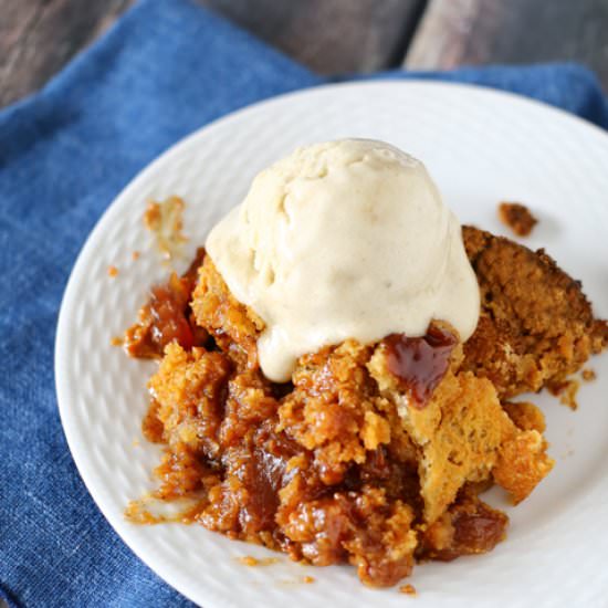 Peanut Butter Apple Dump Cake