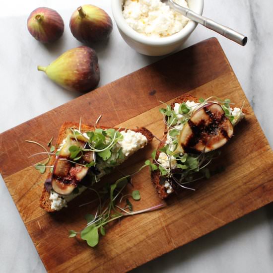 Grilled Figs on Lemon-Ricotta Toast