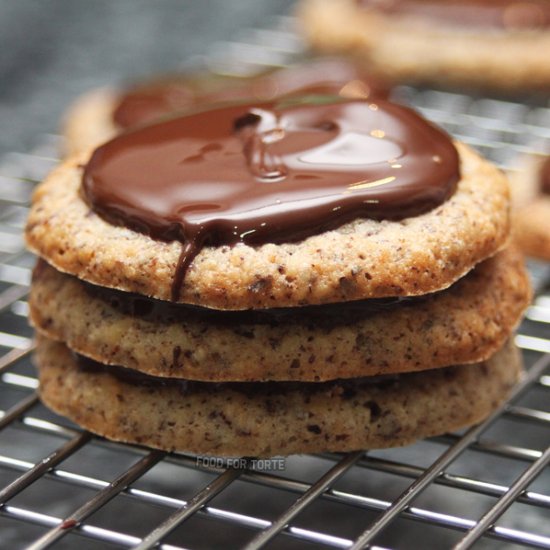 Mini Hazelnut Macaroon Stacks