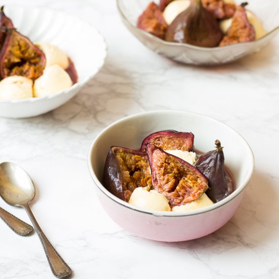 Figs Baked in Wine