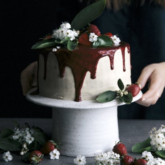 Fresh Strawberry & Vanilla Cake