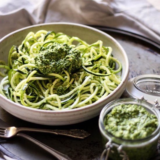 Pesto zucchini noodles