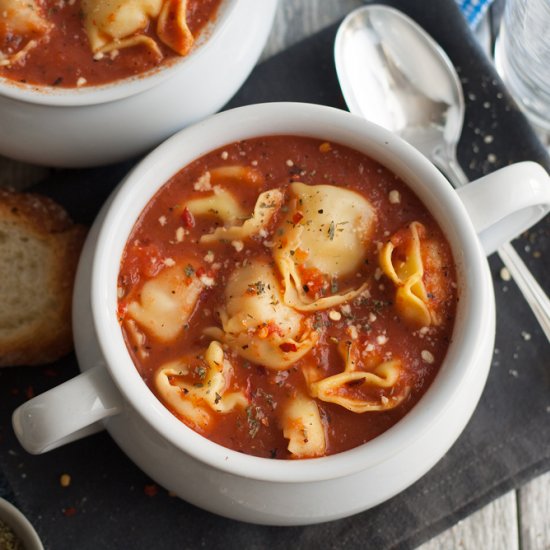 3 Ingredient Tomato Tortellini Soup