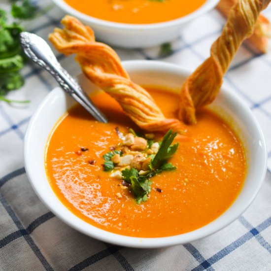 Creamy Coconut Carrot Soup