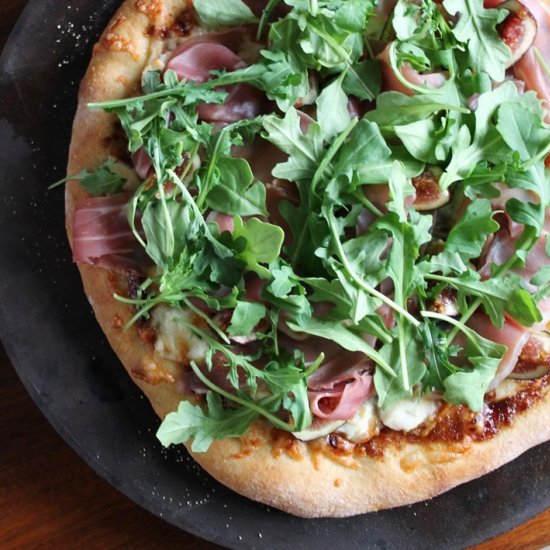 Fig, Prosciutto & Arugula Pizza