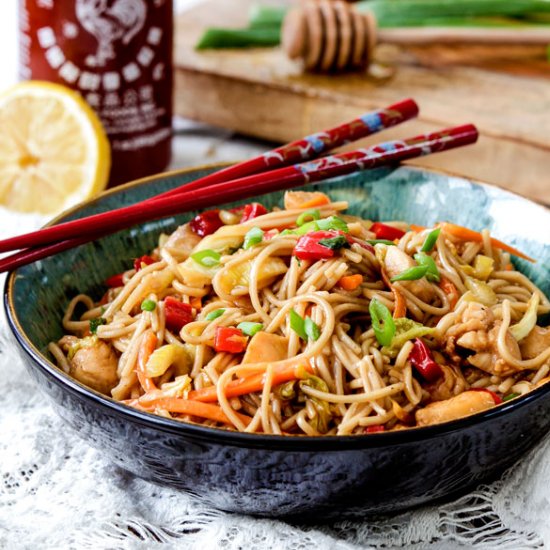 Honey Sriracha Chicken Noodle Bowls