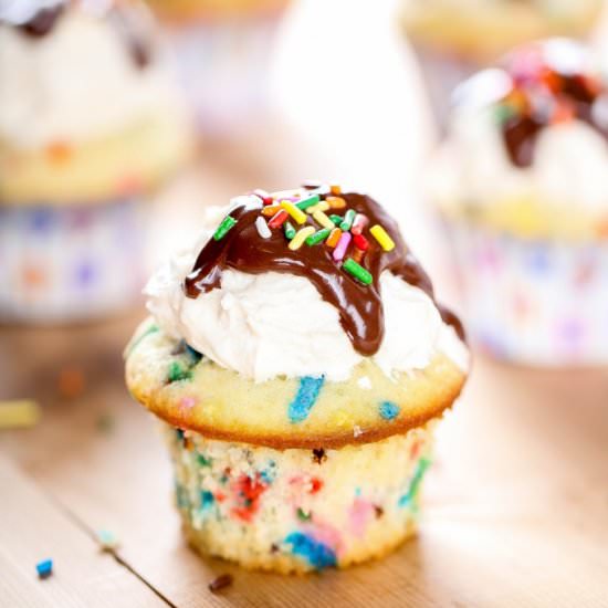 Ice Cream Sundae Cupcakes