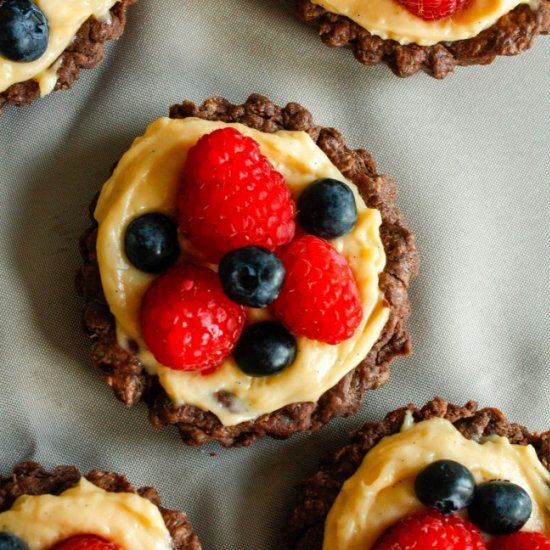 Fruit Tartlets with Chocolate Crust