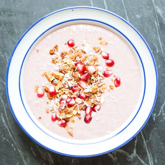 Strawberry Chia ‘Yogurt’