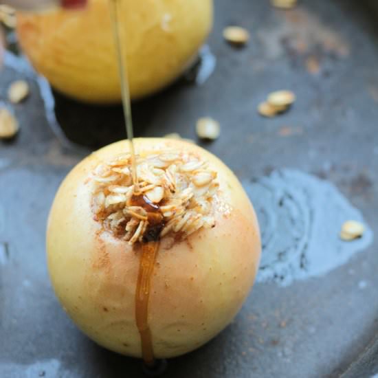 Vegan Baked Apples and Oatmeal